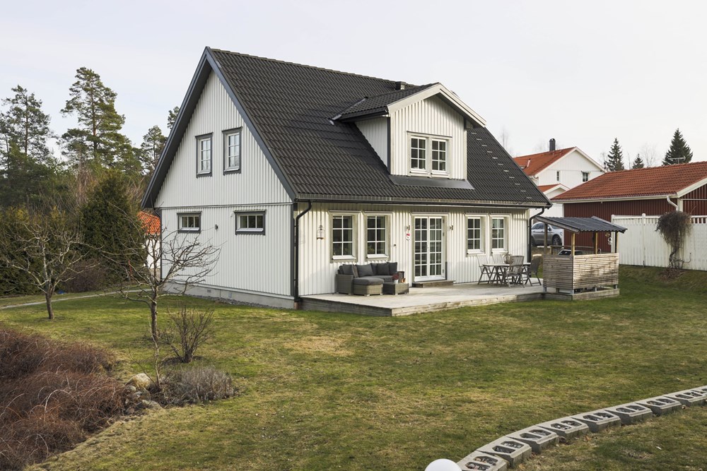 Nötväckastigen 2