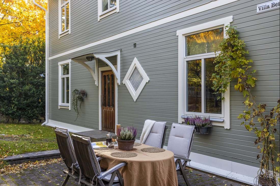 Exteriör entrésida